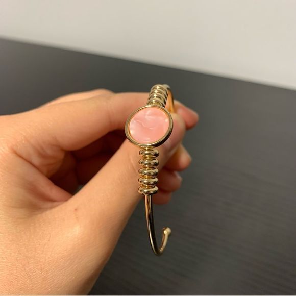 NEW Nordstrom Gold Plated Coral Center Gem Open Ended Bangle - Picture 5 of 9